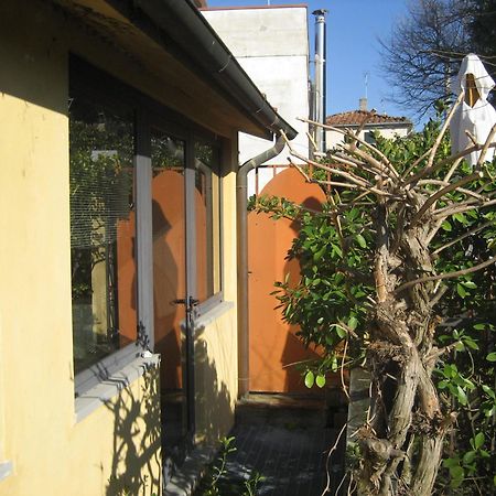 B&B Villa Panicucci Livorno Exteriör bild